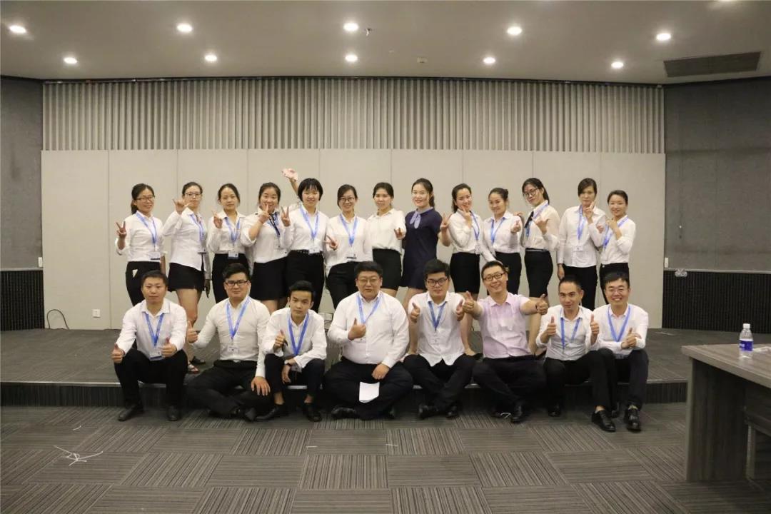 “順勢而為，網贏天下！”2018青峰網絡智能營銷峰會圓滿成功！